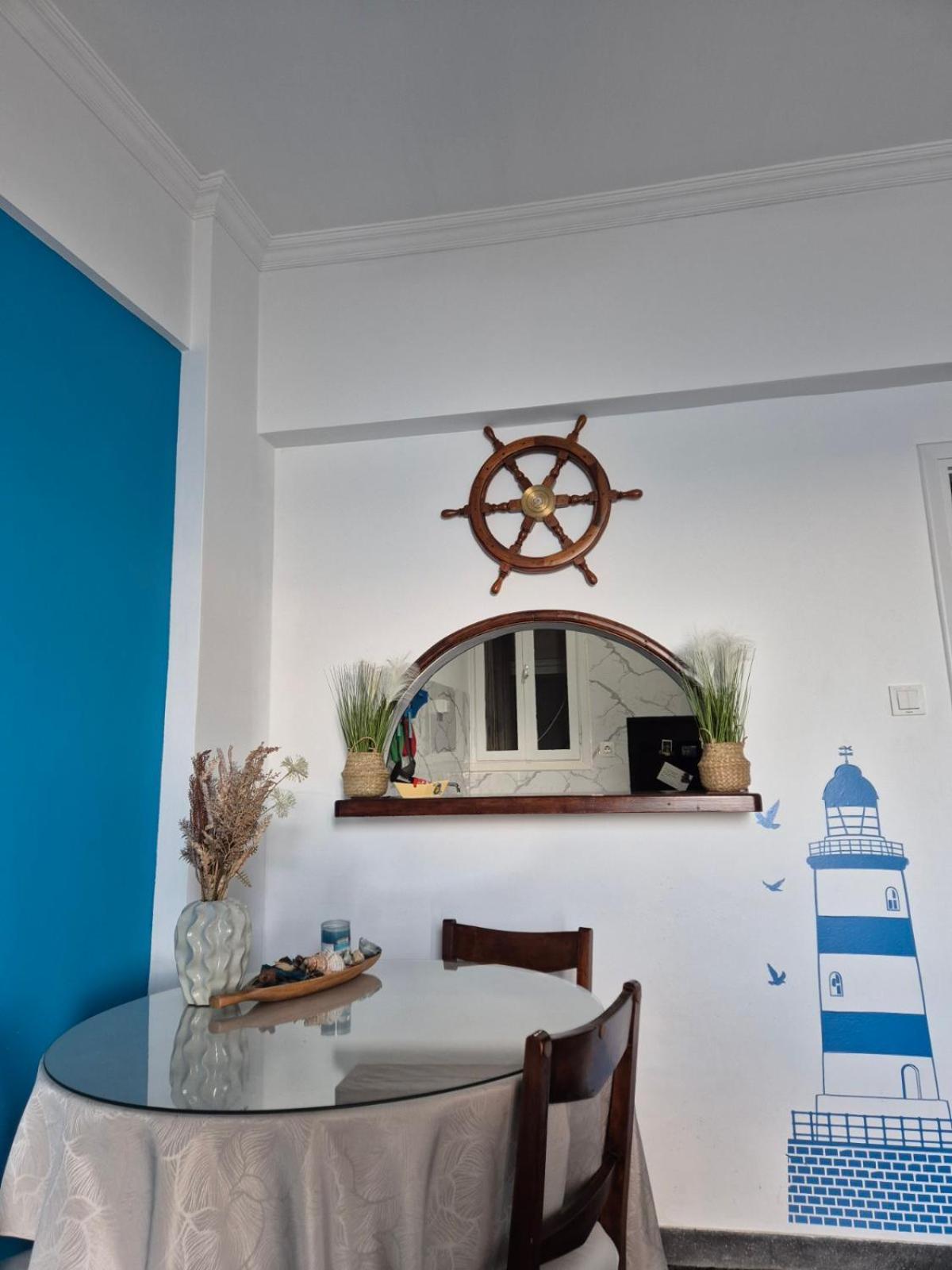 Captain'S Home Loutraki Exterior photo