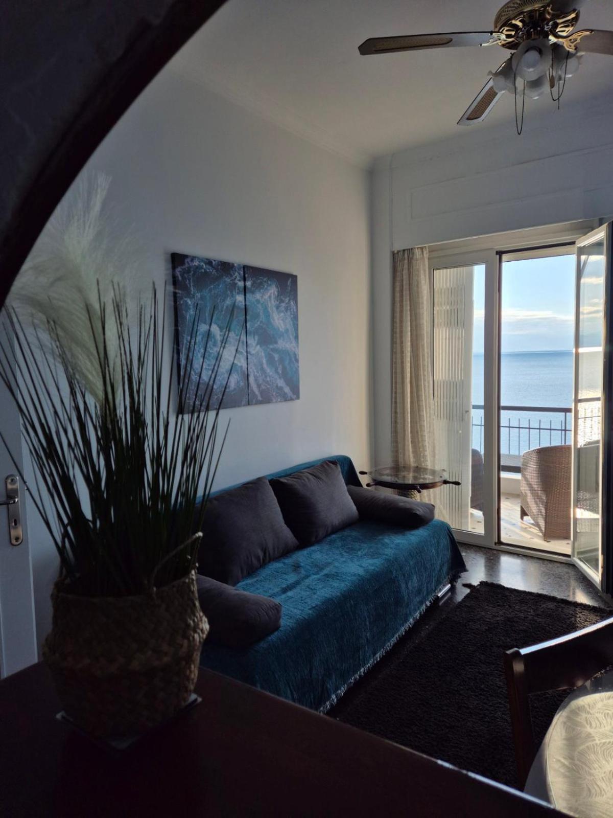 Captain'S Home Loutraki Exterior photo