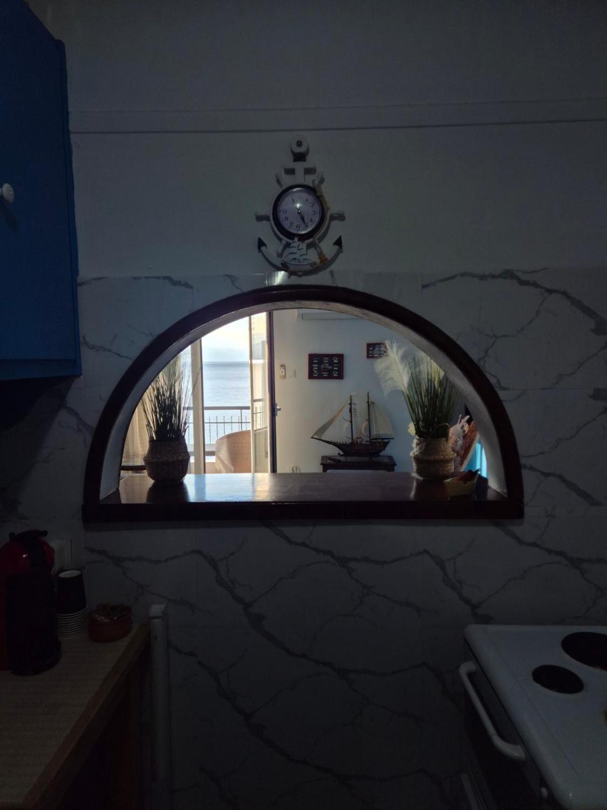 Captain'S Home Loutraki Exterior photo